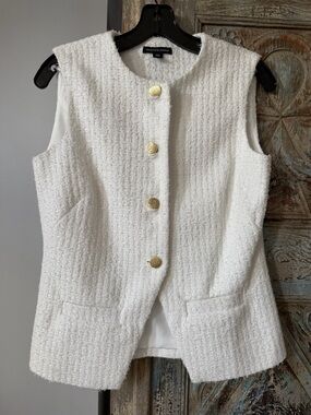 Saks Fifth Avenue White Bouclé Sleeveless Vest with Gold Buttons
